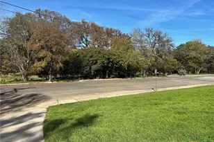1419 Alamo St, San Marcos, TX 78666 - Photo 26