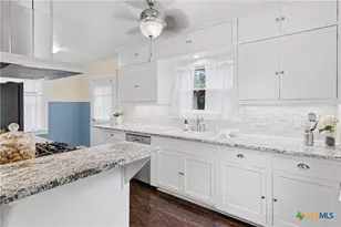 308 S Erkel Ave, Seguin, TX 78155 - Photo 12