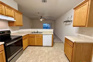 3235 Blue Jay Dr, New Braunfels, TX 78130 - Photo 4