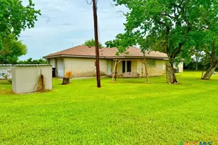 3652 FM1822, Edna, TX 77957 - Photo 36