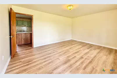 3652 Fm-1822, Edna, TX 77957 - Photo 4