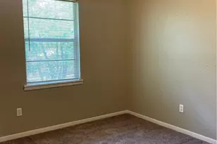 914 Chalk St, Copperas Cove, TX 76522 - Photo 8