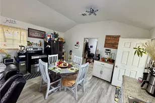 168 Weeping Willow Rd, Victoria, TX 77904 - Photo 12