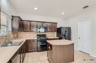 427 Unicorn Ranch, San Antonio, TX 78245 - Photo 8