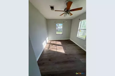 436 Illinois Street, Bloomington, TX 77951 - Photo 6