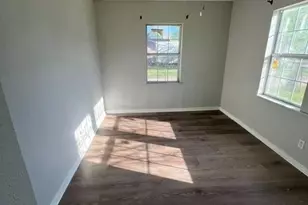 436 Illinois St, Bloomington, TX 77951 - Photo 6