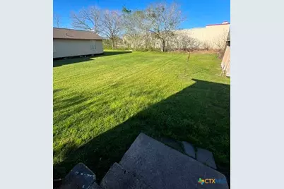 436 Illinois Street, Bloomington, TX 77951 - Photo 2