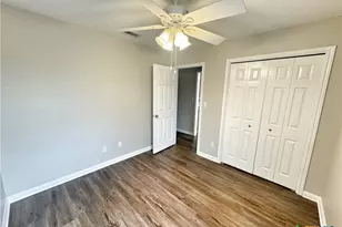 521 Woodlake Dr, Mcqueeney, TX 78123 - Photo 12