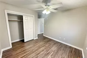 521 Woodlake Dr, Mcqueeney, TX 78123 - Photo 16