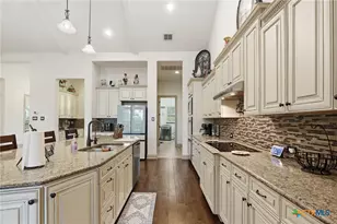 563 Solms Forest, New Braunfels, TX 78132 - Photo 10