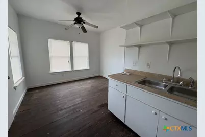 1017 W Nueces Street, Victoria, TX 77901 - Photo 22