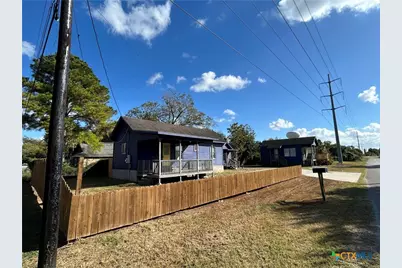1017 W Nueces Street, Victoria, TX 77901 - Photo 2