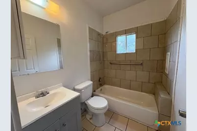 1017 W Nueces Street, Victoria, TX 77901 - Photo 8