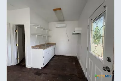 1017 W Nueces Street, Victoria, TX 77901 - Photo 22