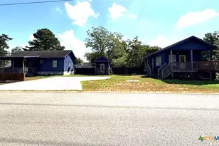 1017 W Nueces St, Victoria, TX 77901 - Photo 2