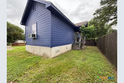 1017 W Nueces Street, Victoria, TX 77901 - Photo 14