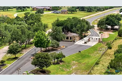 575 Solms Forest, New Braunfels, TX 78132 - Photo 6
