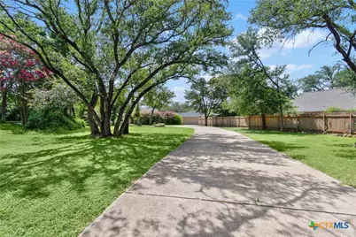 409 Northcliffe Drive, Belton, TX 76513 - Photo 2