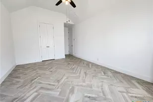 1047 Lime Gruene, New Braunfels, TX 78130 - Photo 14