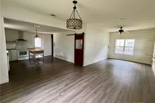 708 Sheffield Ave, Llano, TX 78643 - Photo 6