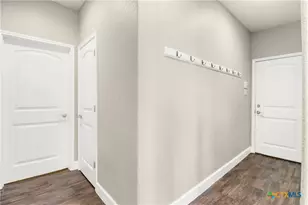 1446 Emily Ln, Seguin, TX 78155 - Photo 32