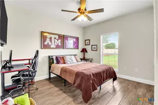 1446 Emily Ln, Seguin, TX 78155 - Photo 30