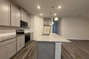 1250 Lennea, New Braunfels, TX 78130 - Photo 6