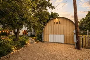 128 E Castlewood Dr, Marble Falls, TX 78654 - Photo 26