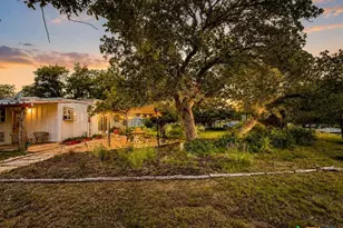 128 E Castlewood Dr, Marble Falls, TX 78654 - Photo 2