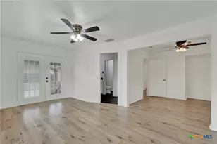 608 Creek Dr, New Braunfels, TX 78130 - Photo 22