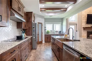 36 Mdw Crk Dr, Inez, TX 77968 - Photo 8