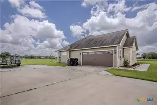36 Mdw Crk Dr, Inez, TX 77968 - Photo 6