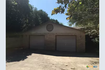 1305 N Bishop Street, San Marcos, TX 78666 - Photo 1