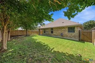 328 Lightcliff St, Hutto, TX 78634 - Photo 36