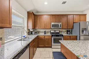 328 Lightcliff St, Hutto, TX 78634 - Photo 10
