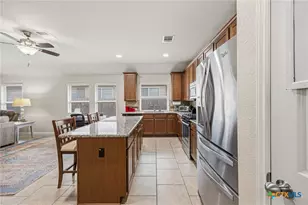 328 Lightcliff St, Hutto, TX 78634 - Photo 8