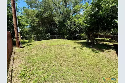 319 E Zipp Road, New Braunfels, TX 78130 - Photo 20