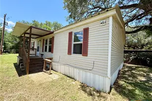 319 E Zipp Rd, New Braunfels, TX 78130 - Photo 1