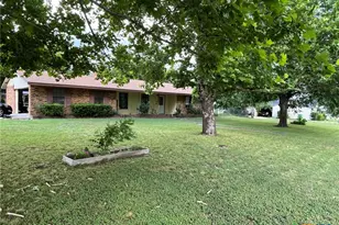 501 S 6th St, Lometa, TX 76853 - Photo 2