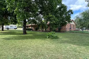 501 S 6th St, Lometa, TX 76853 - Photo 10