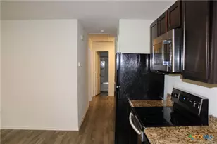 405 N 10th St, Temple, TX 76501 - Photo 8