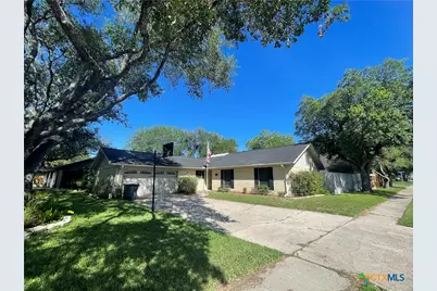 101 Rio Vista Drive, Victoria, TX 77904 - Photo 1