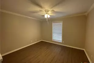 101 Rio Vista Dr, Victoria, TX 77904 - Photo 8