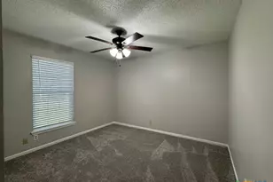 905 Simpson Rd, Victoria, TX 77904 - Photo 4