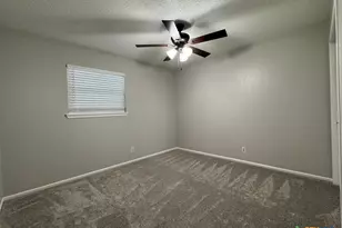 905 Simpson Rd, Victoria, TX 77904 - Photo 6