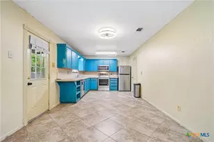912 Edwards St, Copperas Cove, TX 76522 - Photo 10