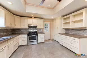 7 River St, Prairie Lea, TX 78661 - Photo 14
