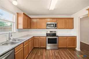 509 Roadrunner Ave, New Braunfels, TX 78130 - Photo 10