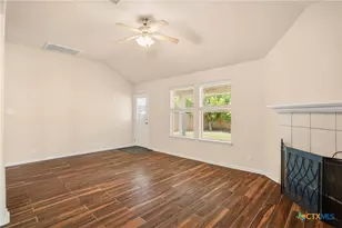 509 Roadrunner Ave, New Braunfels, TX 78130 - Photo 14
