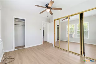 212 S 26th St, Temple, TX 76501 - Photo 14